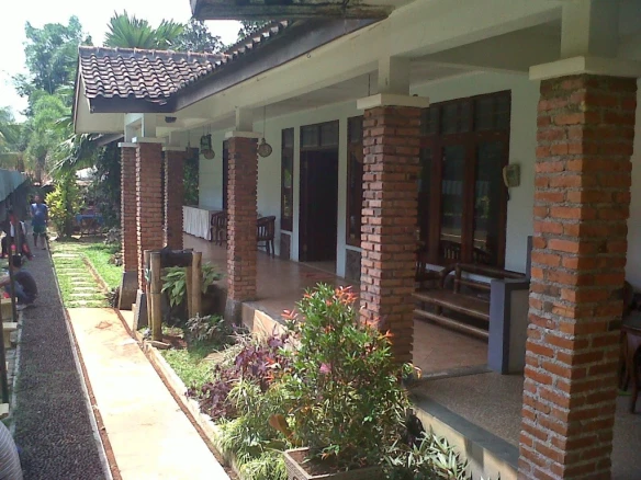 Penginapan & Aula Pondok Zidane